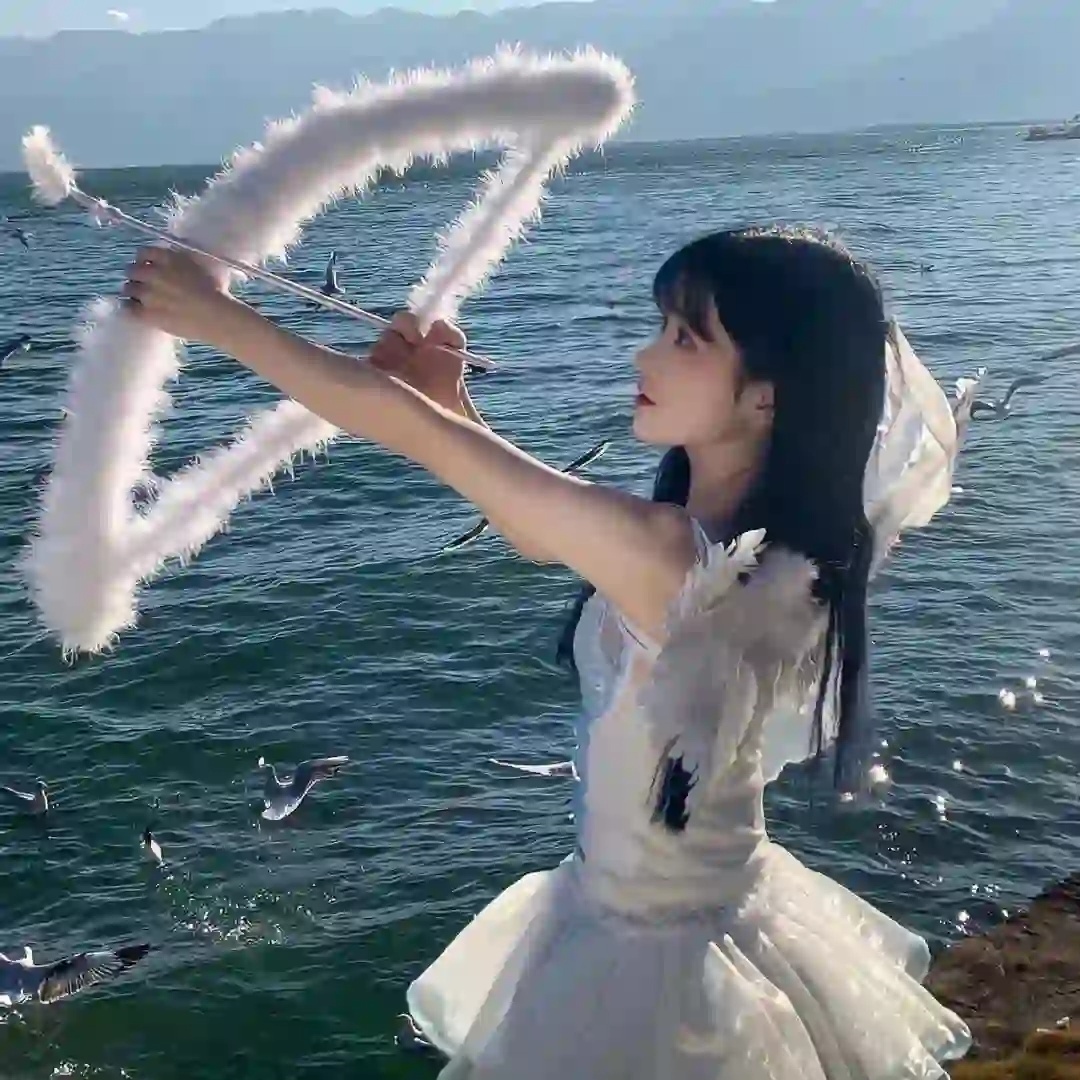 抖音直播间可以挂图片吗，抖音直播间挂游戏图片引流？违规红线与举报指南